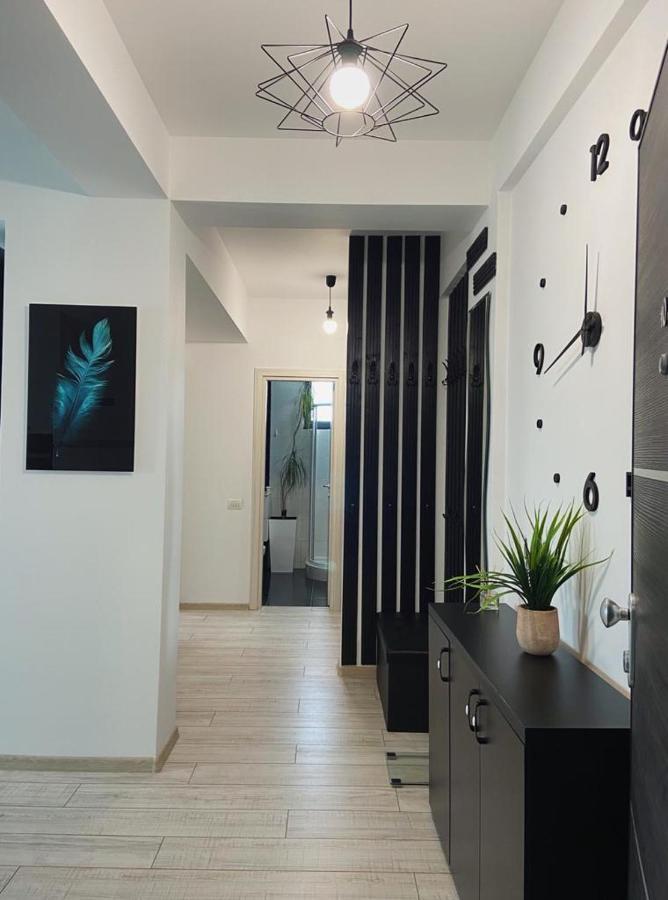 Peacock Apartament- Stefan Building Apartamento Năvodari Exterior foto